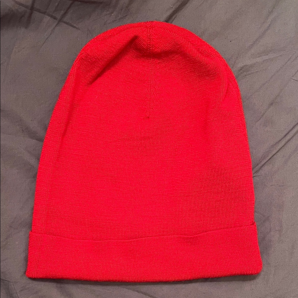 & Other Stories - Red Beanie Hat - 100% Wool - GUC